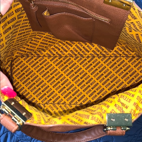 Steve Madden Large Tote - Picture 5 of 9